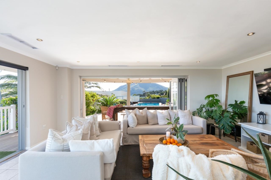 4 Bedroom Property for Sale in Camps Bay Western Cape